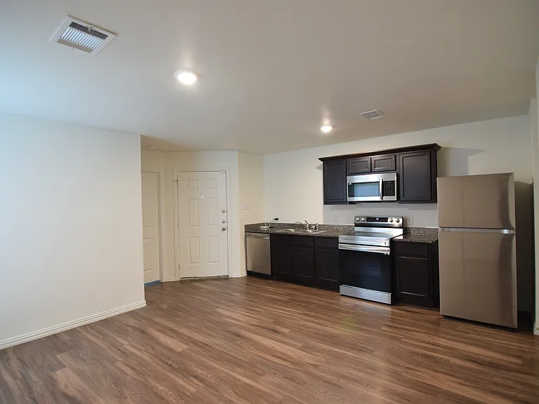 1801 Stewart St, Killeen — Photo 25
