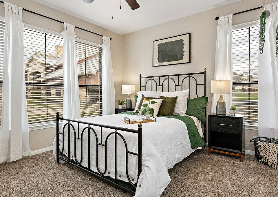 Large bedrooms with lots of natural light!