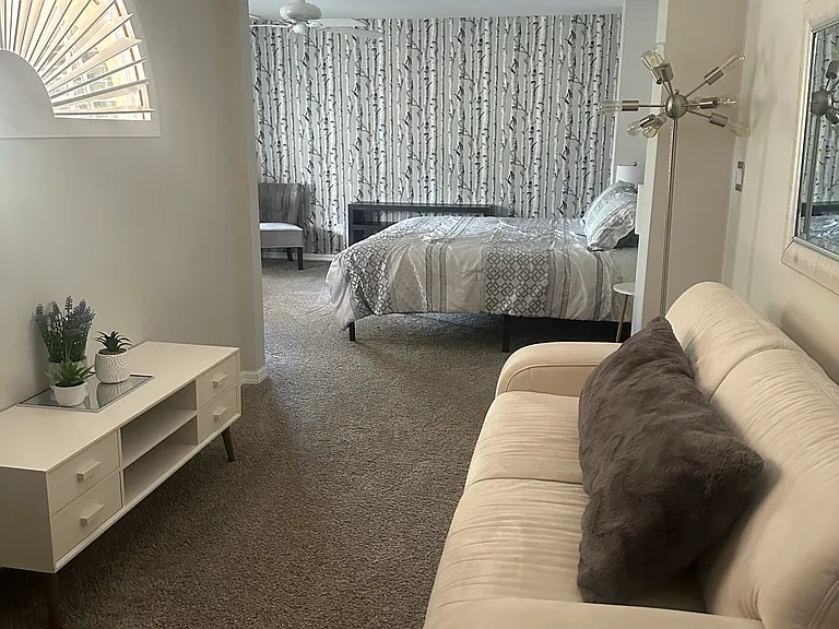 212 Silverado Dr — Photo 29