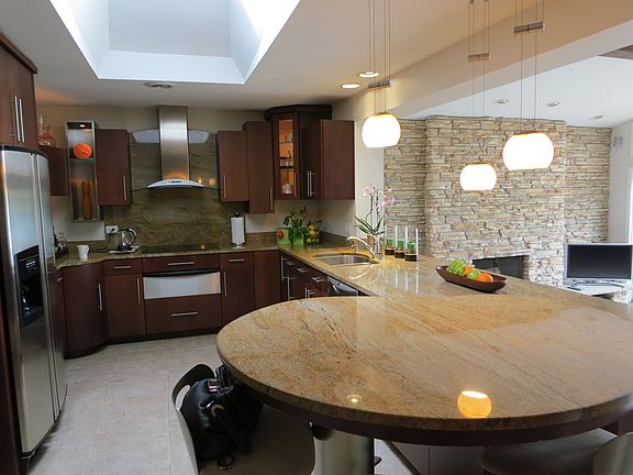 3rd image of 2947 S Briarwood Dr W
