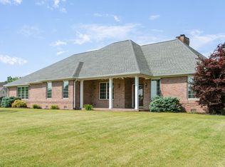 1702 Timber Valley Ct, Kokomo, IN 46902