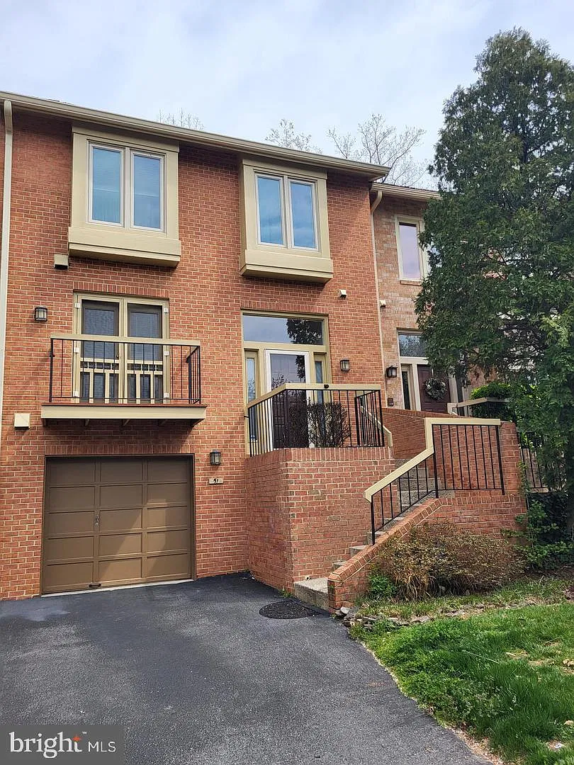 3 bed, 4.0 bath, 2308 sqft, $3,950 — Photo 1