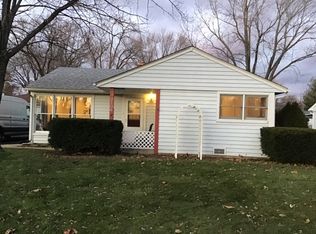 2106 Grouse Ln, Rolling Meadows, IL 60008