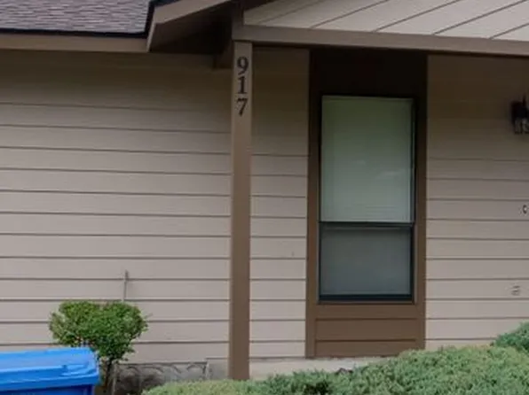 917 Odom Dr, Fayetteville, NC 28304