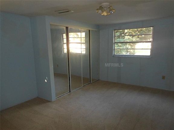 3rd image of 11652 Linda Ln
