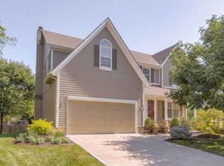 8956 W 125th Ter, Overland Park, KS 66213