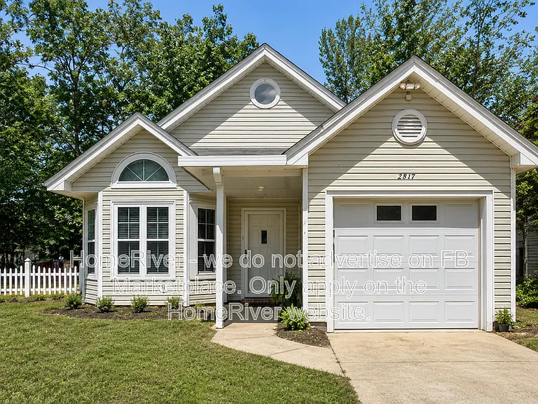 2817 Old Carriage Ln — Photo 3