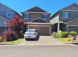 10023 NW Curtis St, North Plains, OR 97133