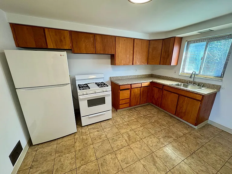 229-231 Marylea Avenue (LO) — Photo 19
