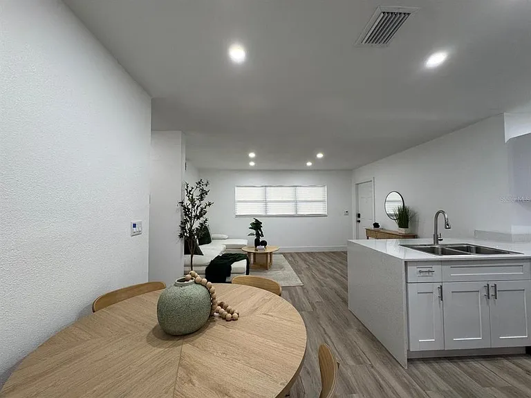 22011 Catherine Ave — Photo 11