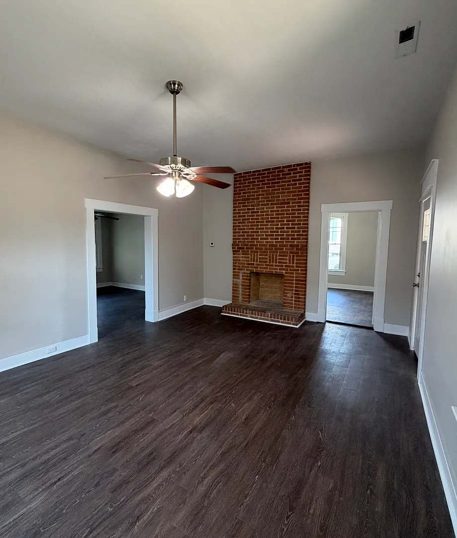 2 bed 1 bath home in Tuscumbia — Photo 2