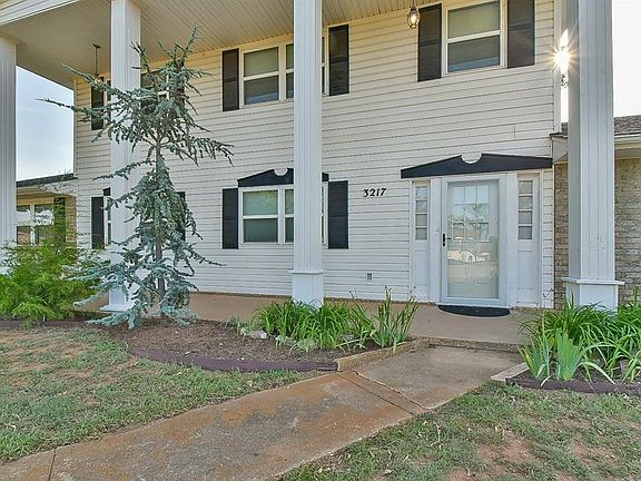 3rd image of 3217 Fairway Dr