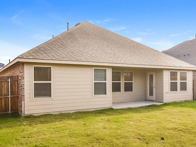 403 Gallop Dr — Photo 15