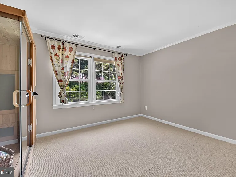1022 Delf Dr — Photo 28