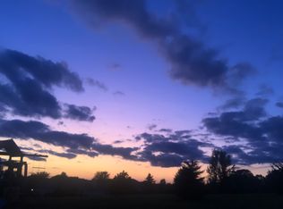 W1968 Summer Hill Dr, Helenville, WI 53137