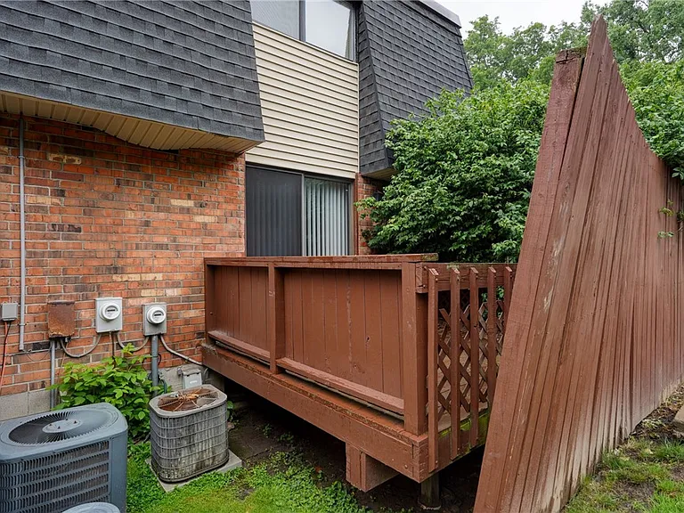 133 Penn Ln — Photo 14