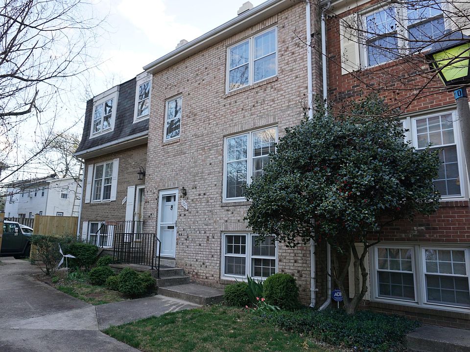 1st image of 307 E Nelson Ave