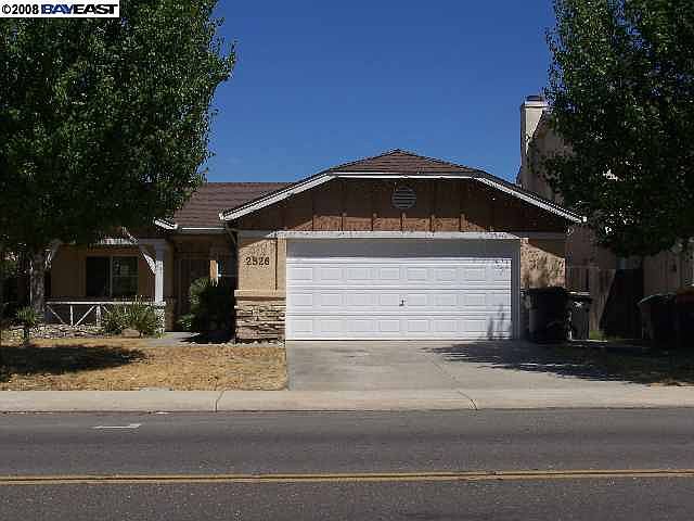 1st image of 2526 Fresno Ave