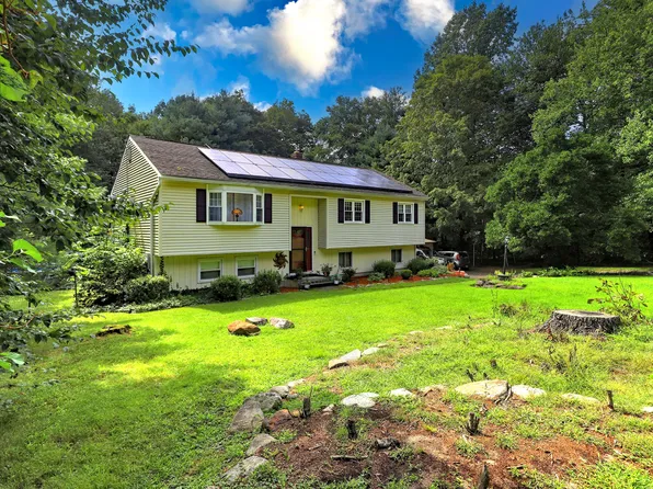 71 Putting Green Lane, Prospect, CT 06712