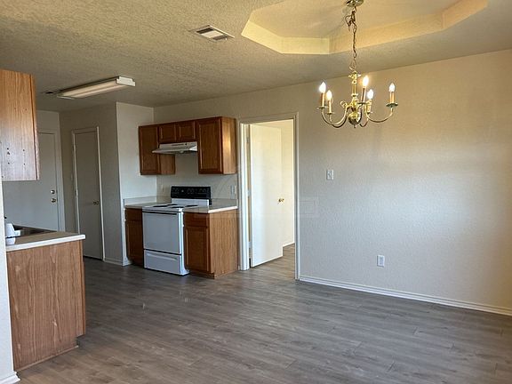 5th image of 2303 Gallop Dr