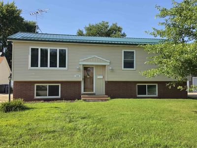 1662 Oakwood Dr, Waterloo, IA, 50703