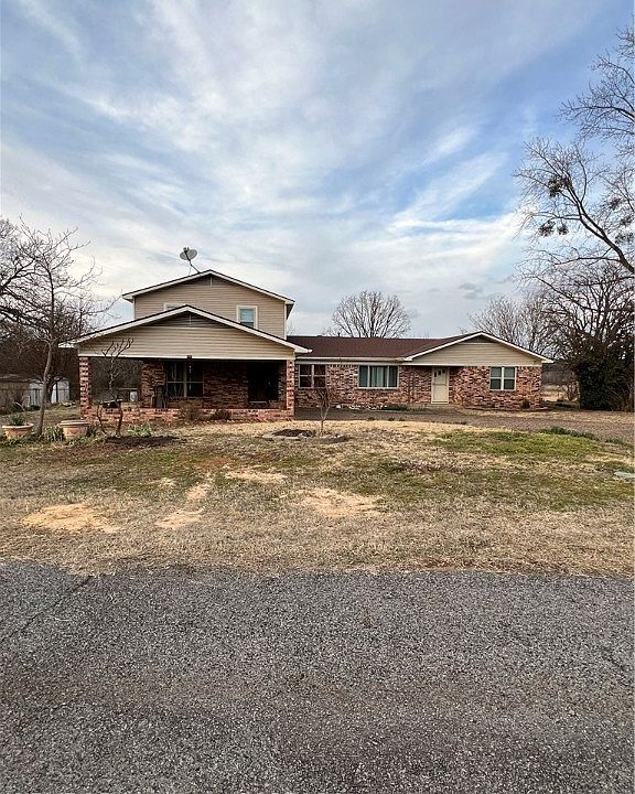 1st image of 105 Frederick Loop