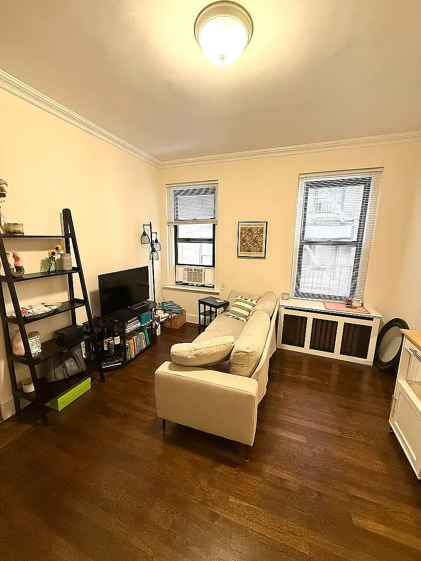 22 West 77th Street — Photo 1