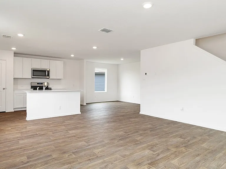1117 Northfield Dr — Photo 5