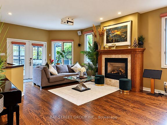 3rd image of 111 Fred Varley Dr