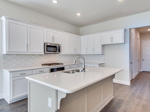 3rd image of 500 Waters Edge Dr #412