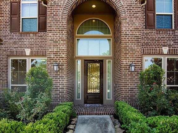 2nd image of 27814 Bandera Glen Ln