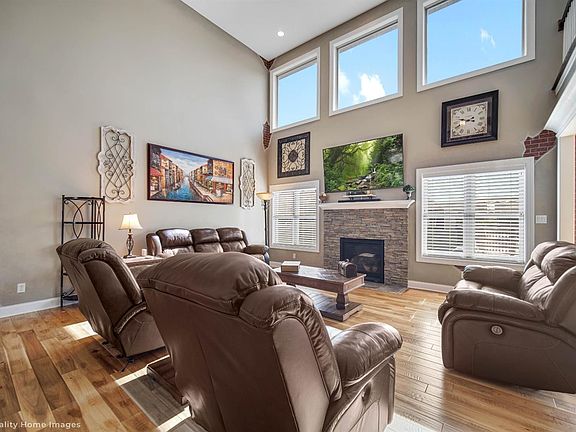 5th image of 9807 Meadow Rose Ln