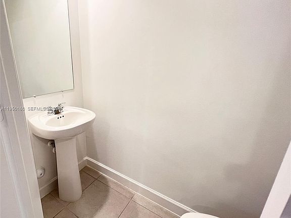 4th image of 3760 SW 50th Ave #3760
