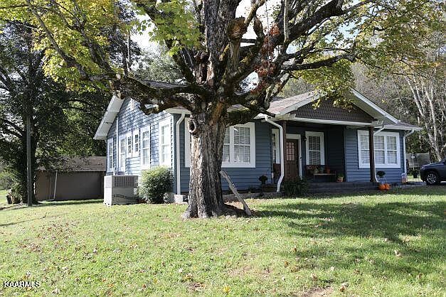 1st image of 602 Monroe St