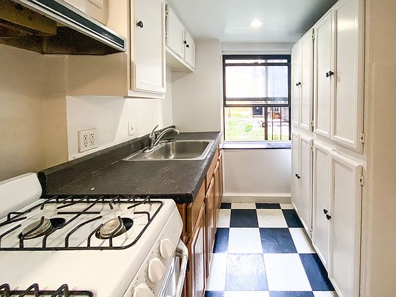 3rd image of 278 W 19th St #Fbs