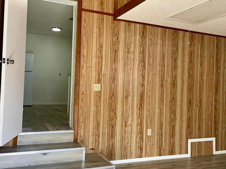 108 Barton Ave #A — Photo 5