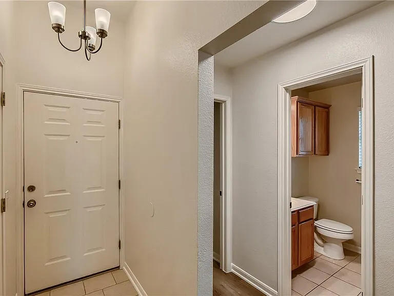 102 Osage Ct — Photo 5