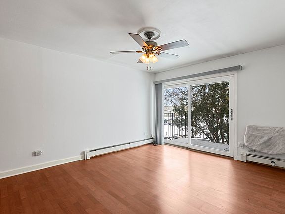 3rd image of 1493 N Winslowe Dr APT 204