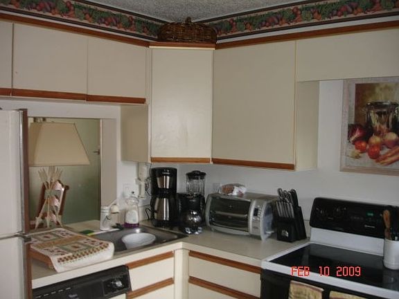 3rd image of 4329 Carambola Cir N