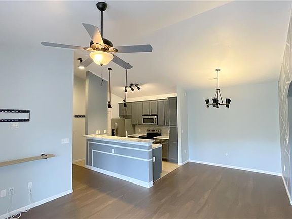 5th image of 33 Kassebaum Ln APT 306