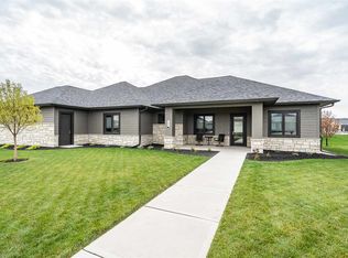 717 E Shadow Creek Ln, Sioux Falls, SD 57108