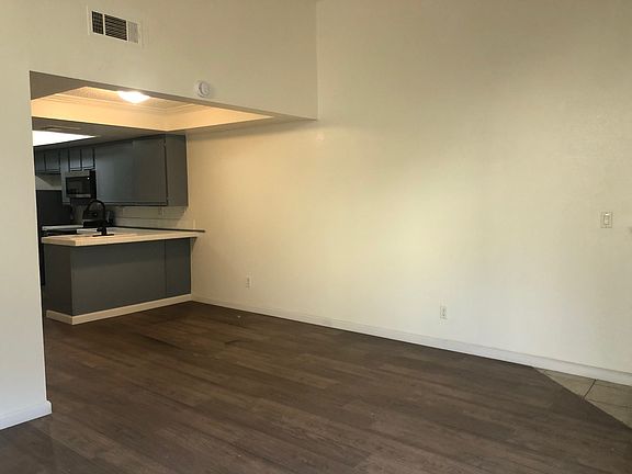 3rd image of 44550 15th St E Unit 3