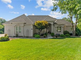 2303 Smokey Hill Dr, Lees Summit, MO 64086