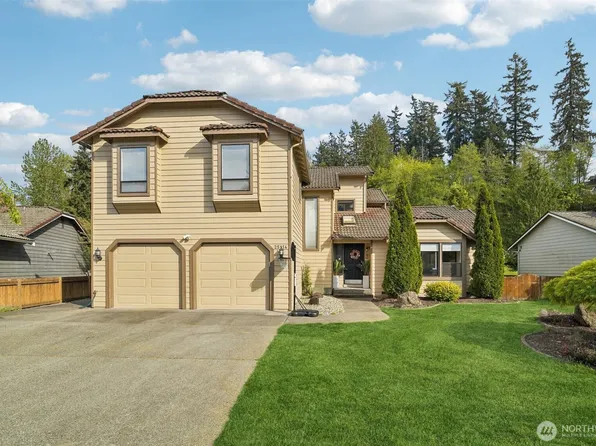 25114 Lake Wilderness Country Club Drive SE, Maple Valley, WA 98038