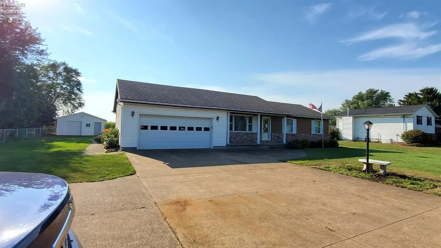 5217 Schenk Rd photo 1