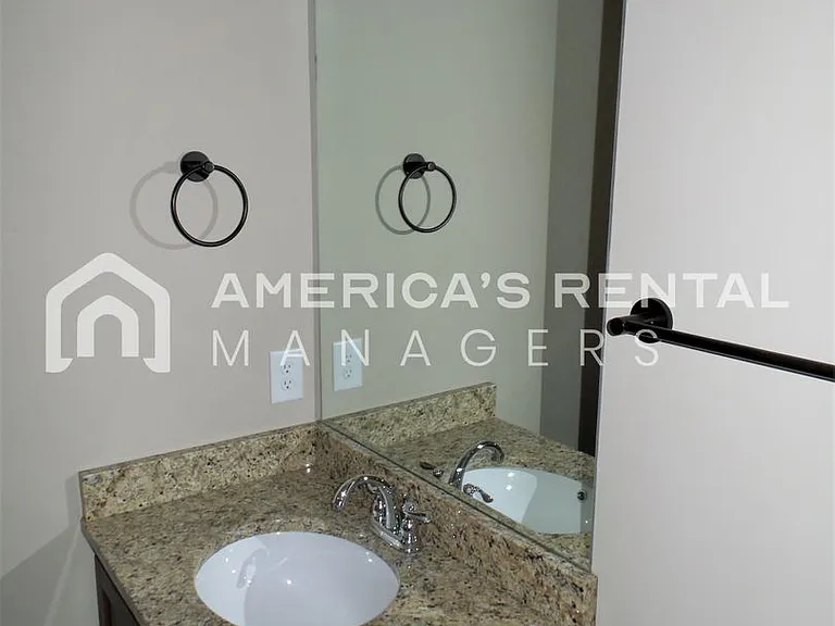 6451 Cheshire Cove Dr — Photo 16