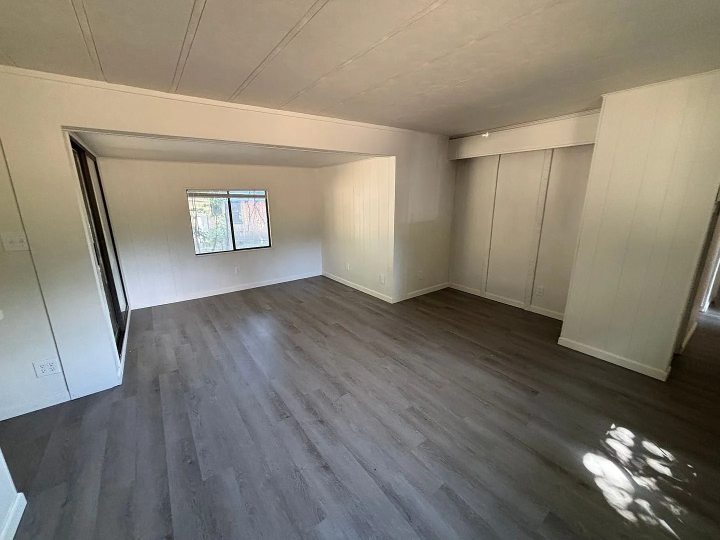 900 Callahan Rd — Photo 3