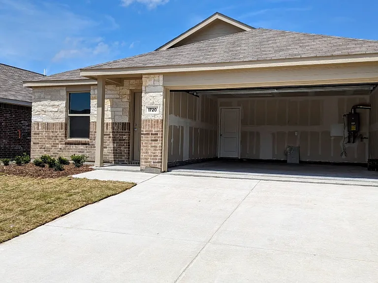 1720 High Perch Ln — Photo 3