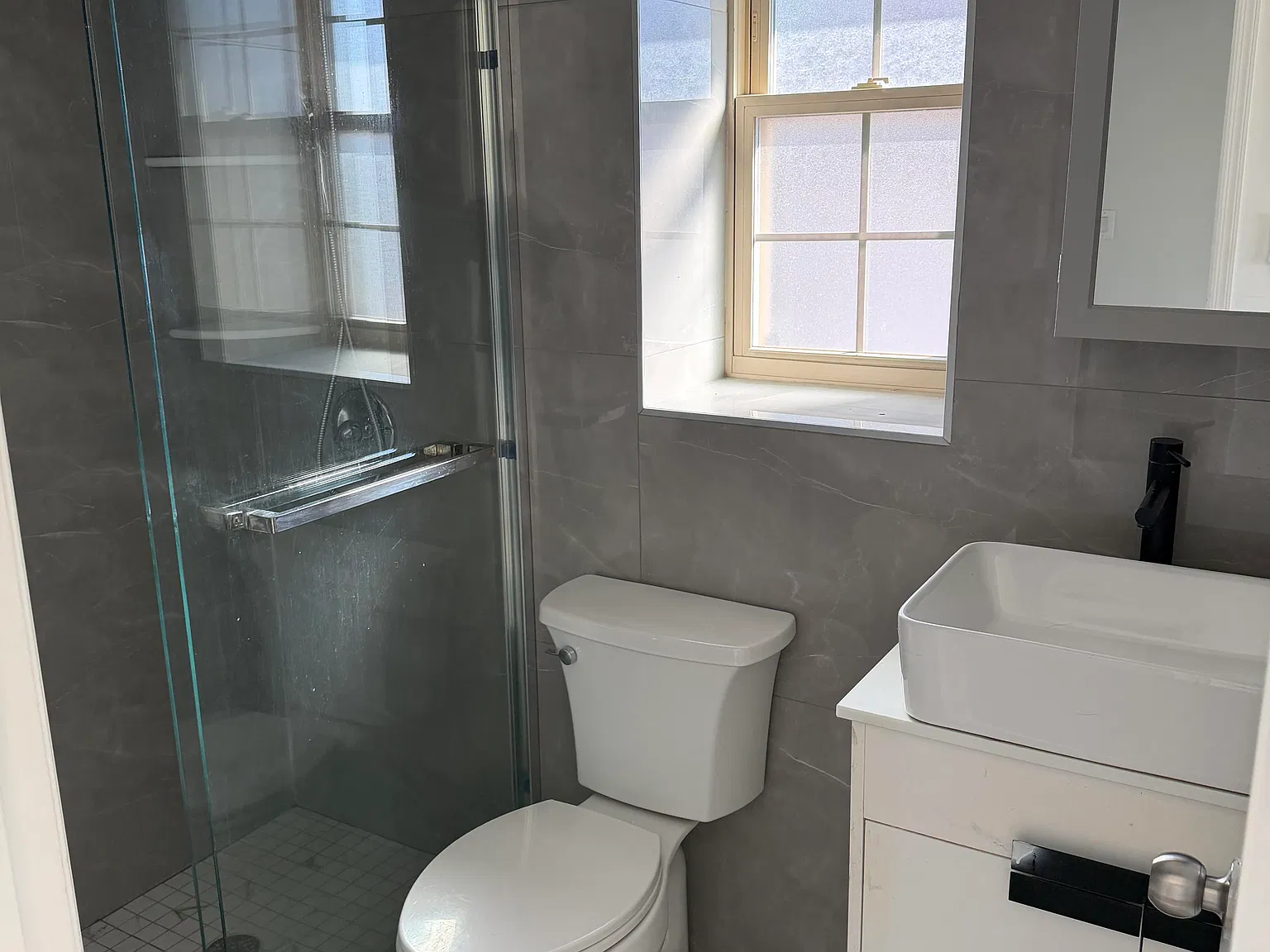 3 bed, $3,300 — Photo 2
