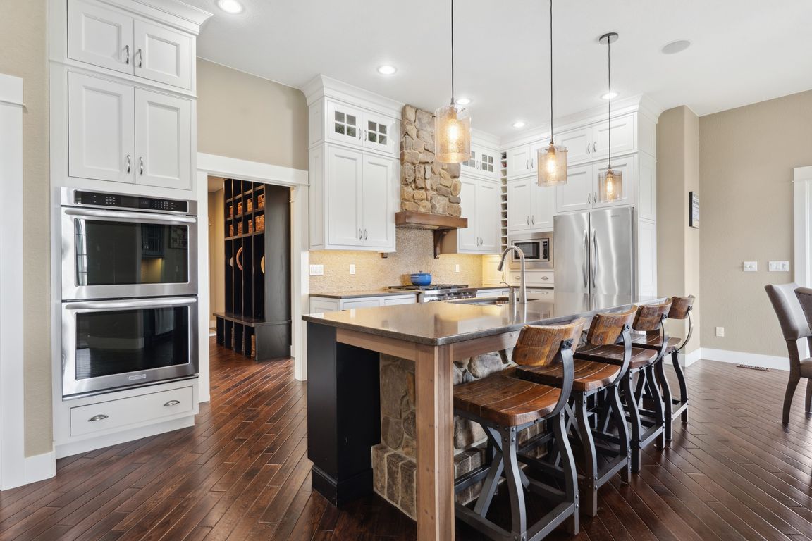 next background image